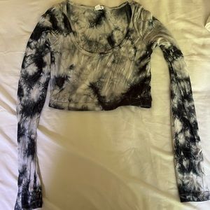 Tie die long sleeve crop top